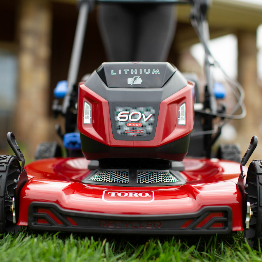 Toro 60V MAX* 22 in. (56 cm) Recycler® Personal Pace Auto